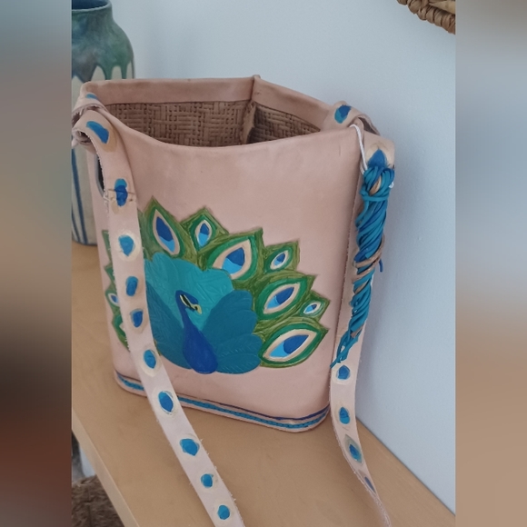 Leather Bucket Bag, Wine Tote, & Keychain (3-Piece Set) - Picture 7 of 15